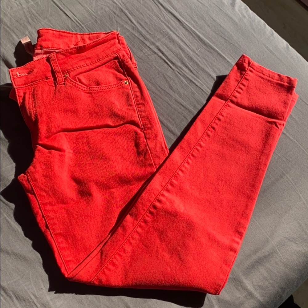 Red skinny jeans